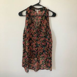 Sheer Floral collared Top button down M